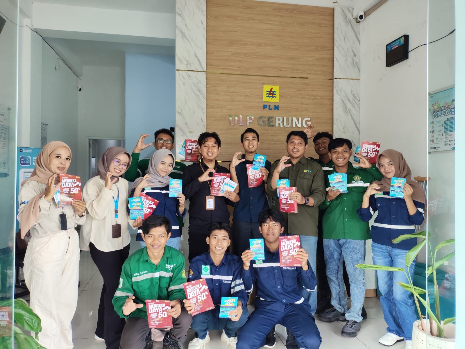 PLN Icon Plus Sosialisasikan Jaringan ICONNET Bersama ULP Gerung, Perkuat Sinergi dan Perluas Akses Informasi Layanan